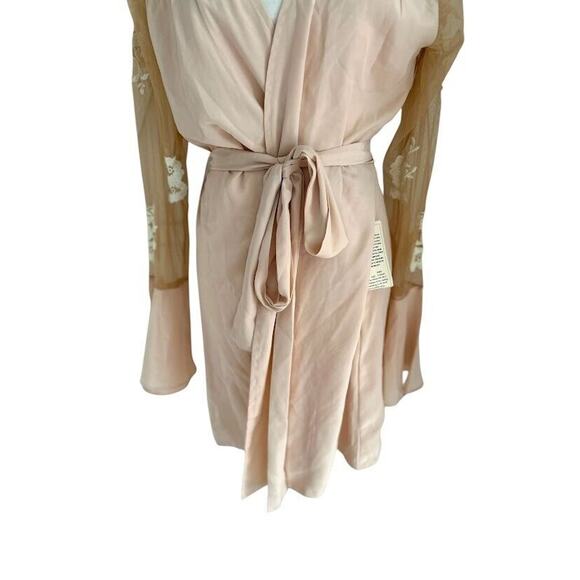 Robed with Love Pink Hildy Robe Short Tie Belt Satin Floral Sheer Size Medium M - Picture 8 of 16
